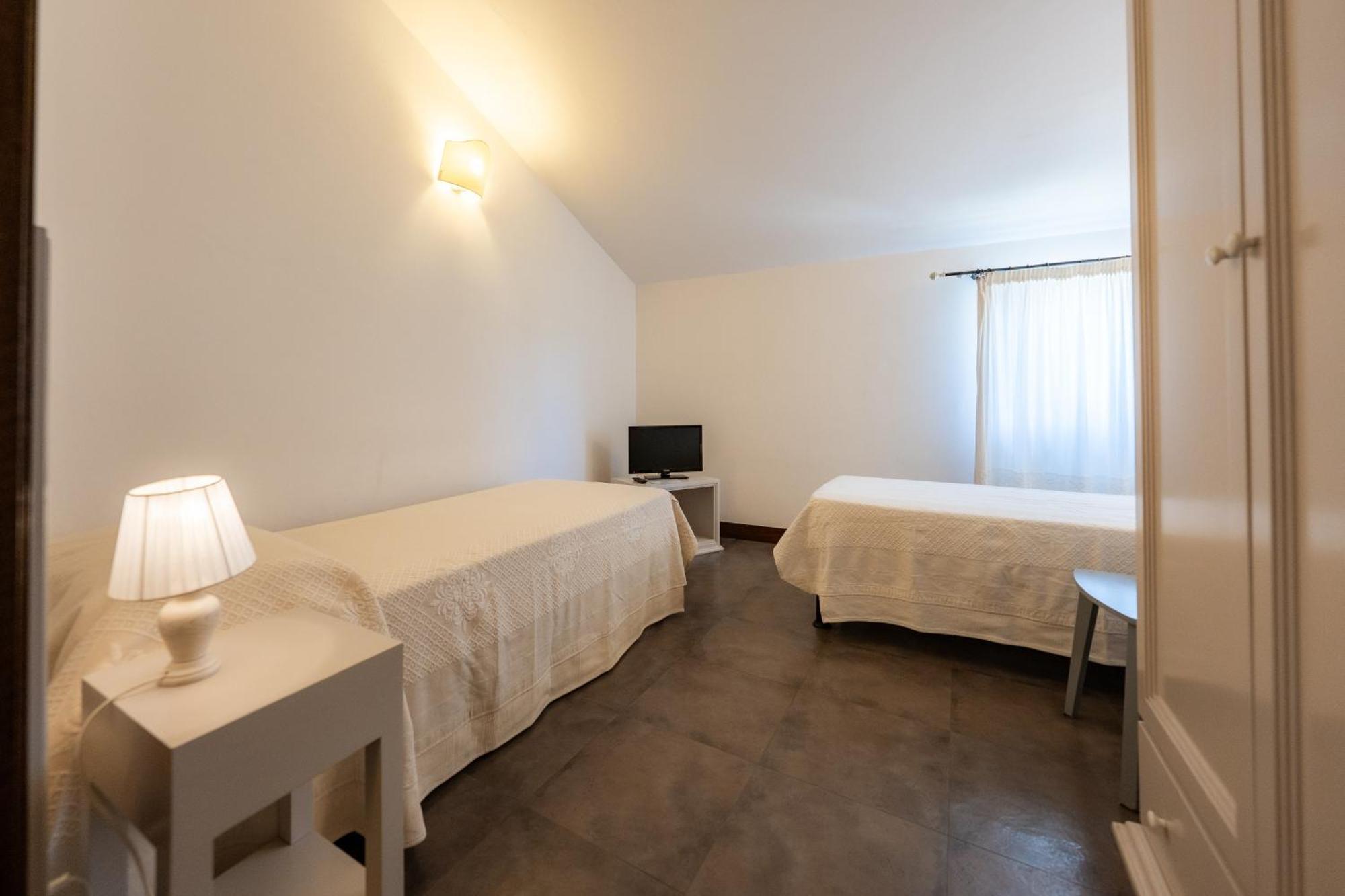 Albergo Residenziale La Corte Tortoli Exterior photo